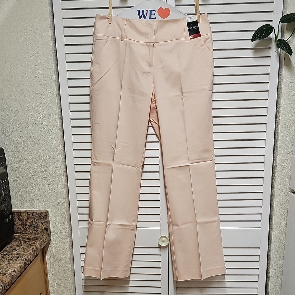NWT New York & Company Pale Peach Tribeca Trouser Petite 8 Wide Vintage Flare